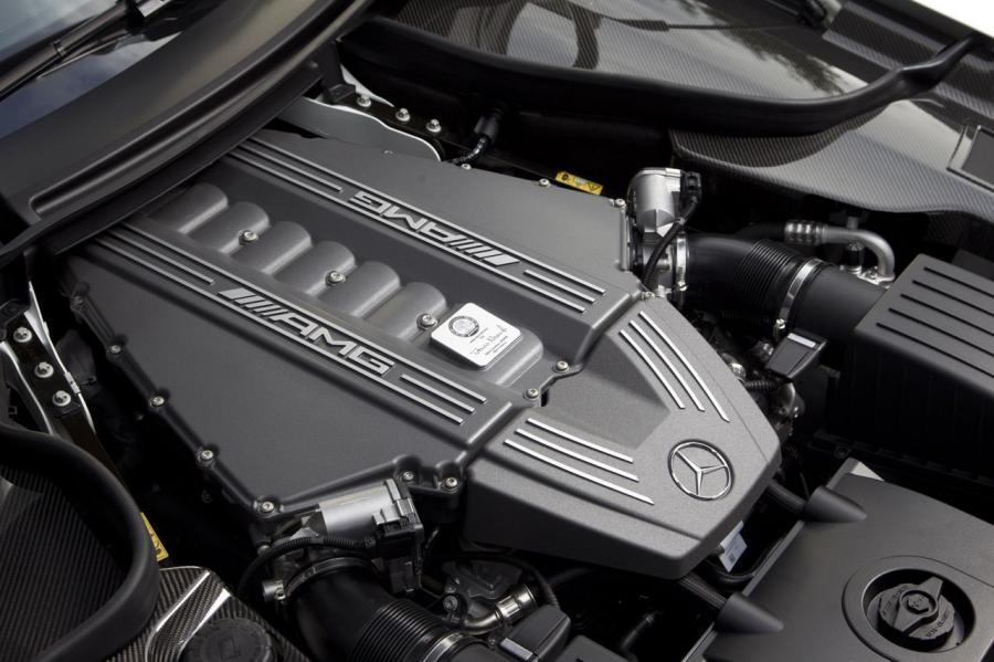  Mercedes-Benz SLS AMG GT 2013 года  (фото 60 из 110)